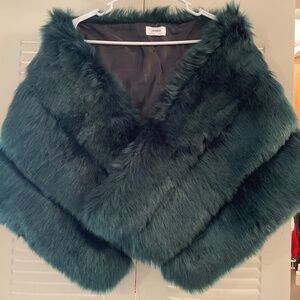 Beautiful Evergreen Fake Fur Scrug
